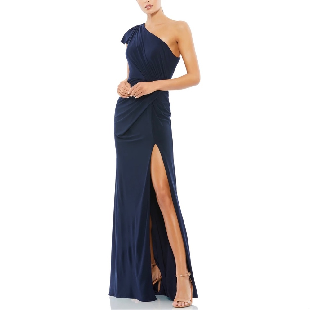 NEW Mac Duggal Ieena 67858 Ruffled One Shoulder Draped Gown Size 16